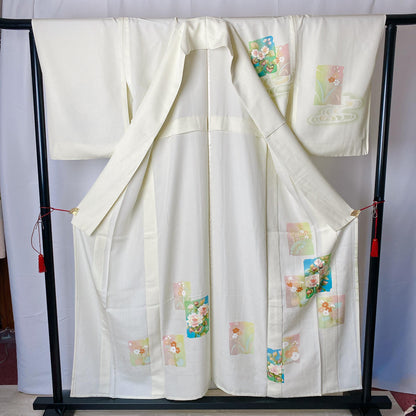 Hito-e Kimono, Silk robe, Pale Green Floral Pattern, Single Layer Komon, Stunning dreessing gown, Japanese style, Long robe, room decor